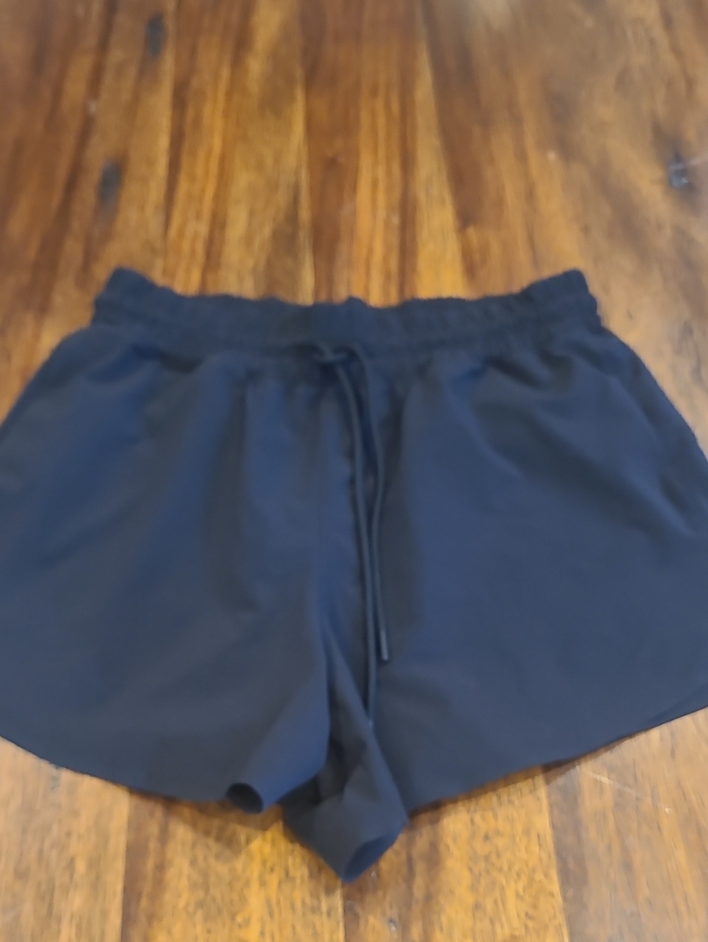 Athleta Crossroads shorts in Black Small
